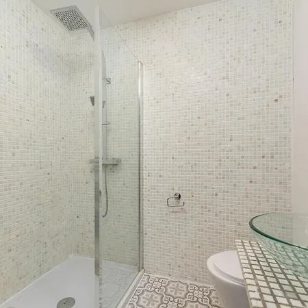 King Of North - Ls17 - Private Parking - Sleeps 10 * Leeds (West Yorkshire)
