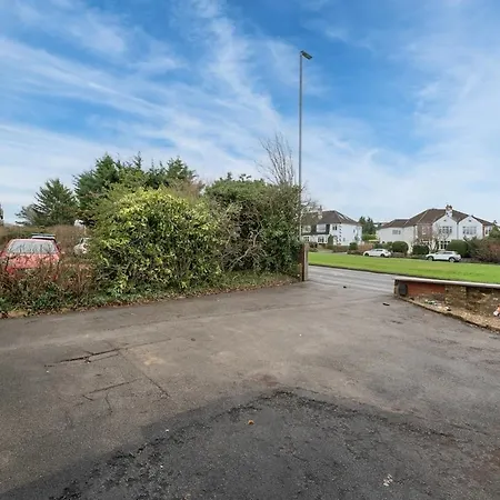 King Of North - Ls17 - Private Parking - Sleeps 10 * Leeds (West Yorkshire)